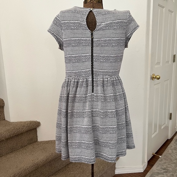 Xhileration Dress - Picture 6 of 10